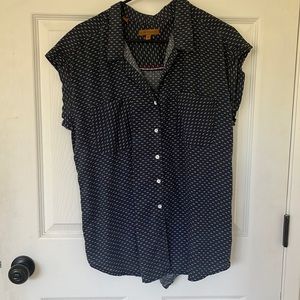 Jach’s girlfriend blouse